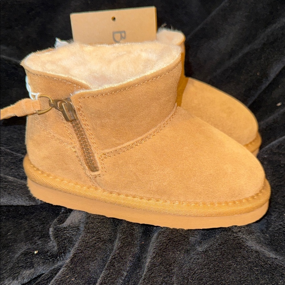 BearPaw Light Brown Kids Boots New Sz 8